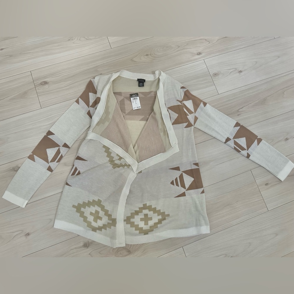 NWT women’s rue 21 cardigan size large